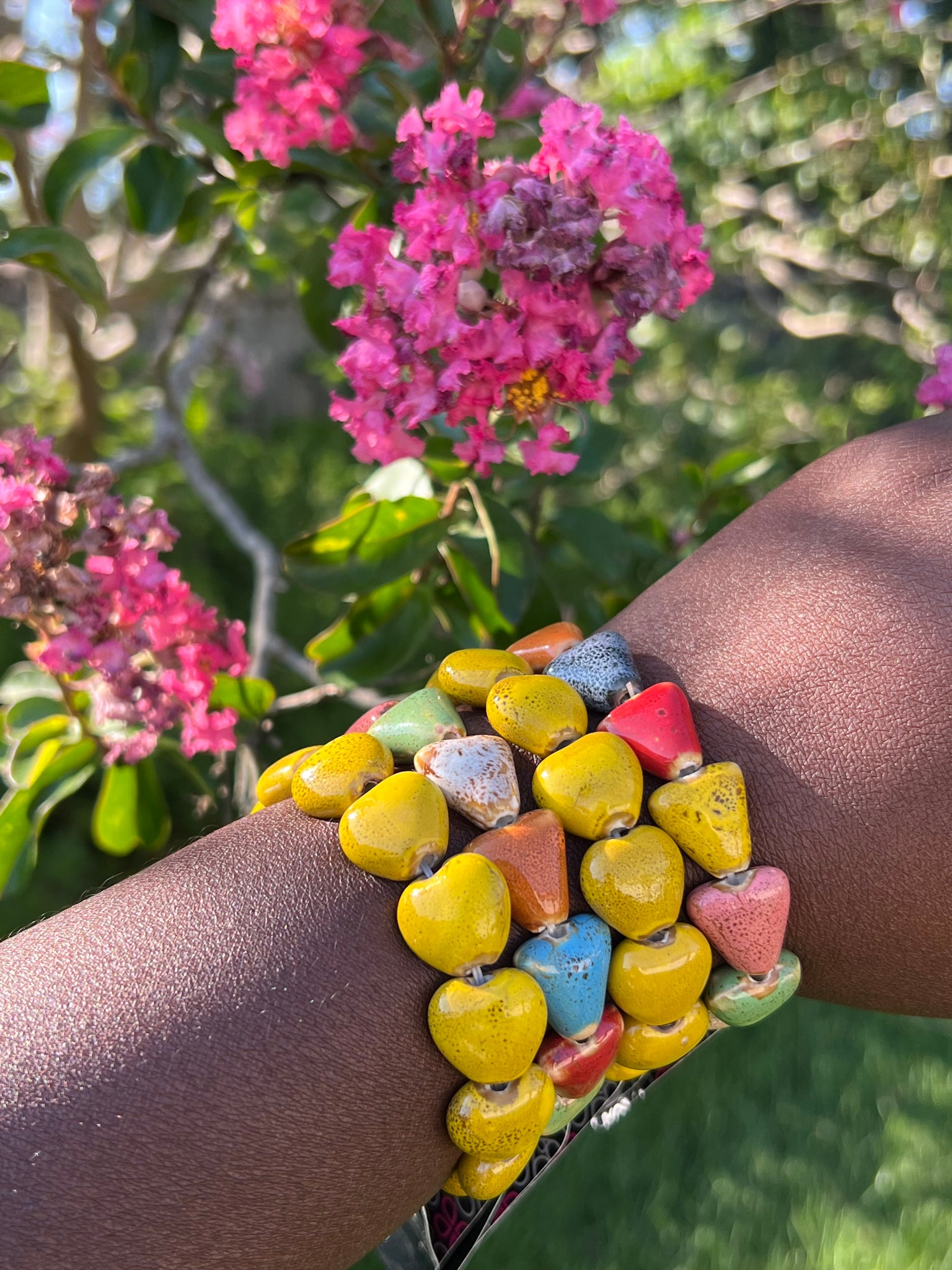 Paparazzi Bracelets - SHARK Out of Water - Multi & Glaze a trail - yellow