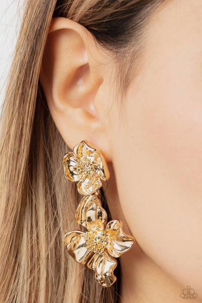 Paparazzi Earrings - Glided Grace - Gold