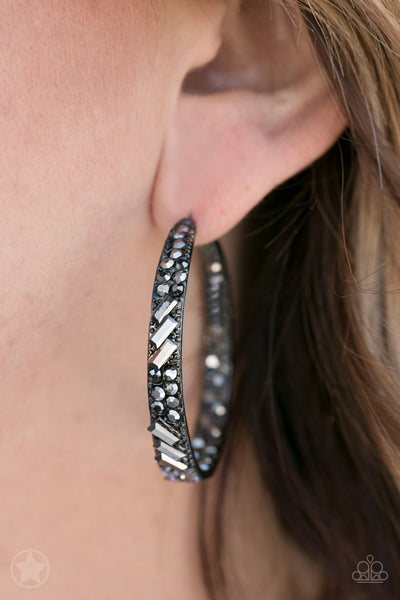 Paparazzi Earrings - GLITZY By Association - Black (Blockbuster)