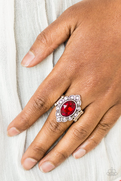 Paparazzi Ring -   Power Behind The Throne - Red - SHOPBLINGINGPRETTY