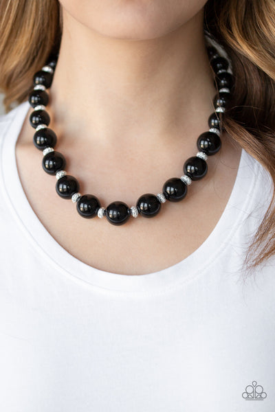 Paparazzi Necklaces - Uptown Heiress - Black