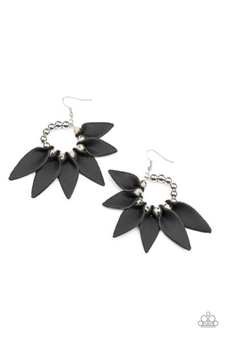 Paparazzi Earrings - Flower Child Fever - Black