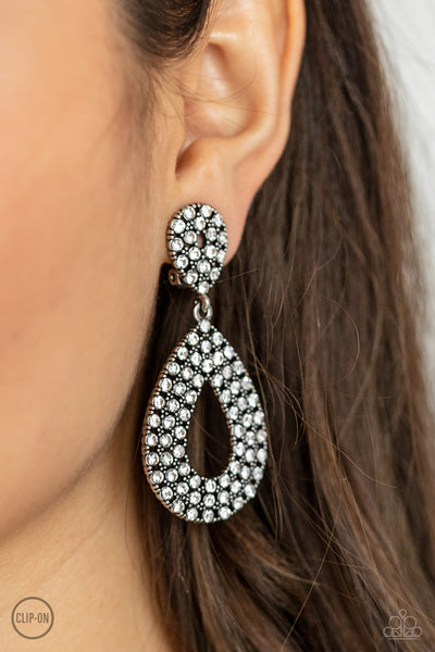 Paparazzi Earrings - Pack In The Pizzazz - White