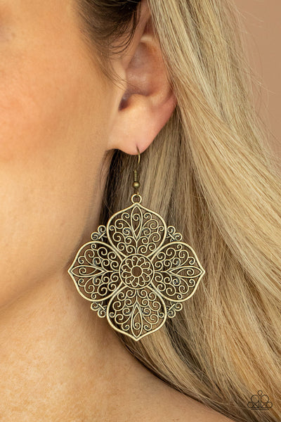 Paparazzi Earrings - Dubai Detour - Brass