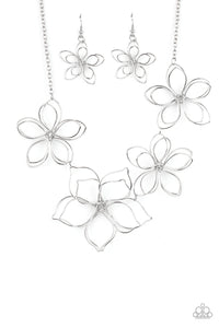 Paparazzi Necklaces - Flower Garden Fashionista - Silver