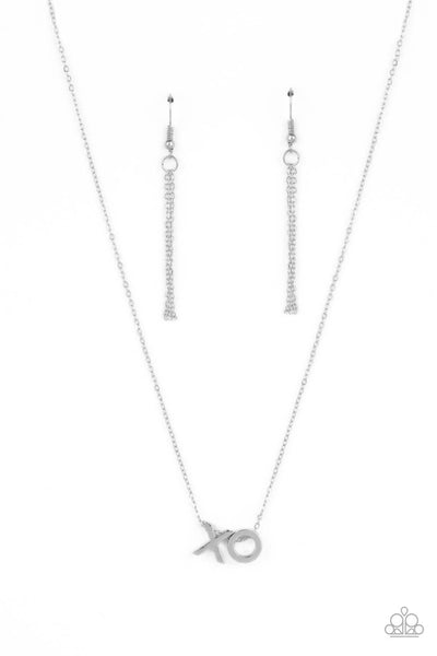 Paparazzi Necklace - Hugs and Kisses - Silver