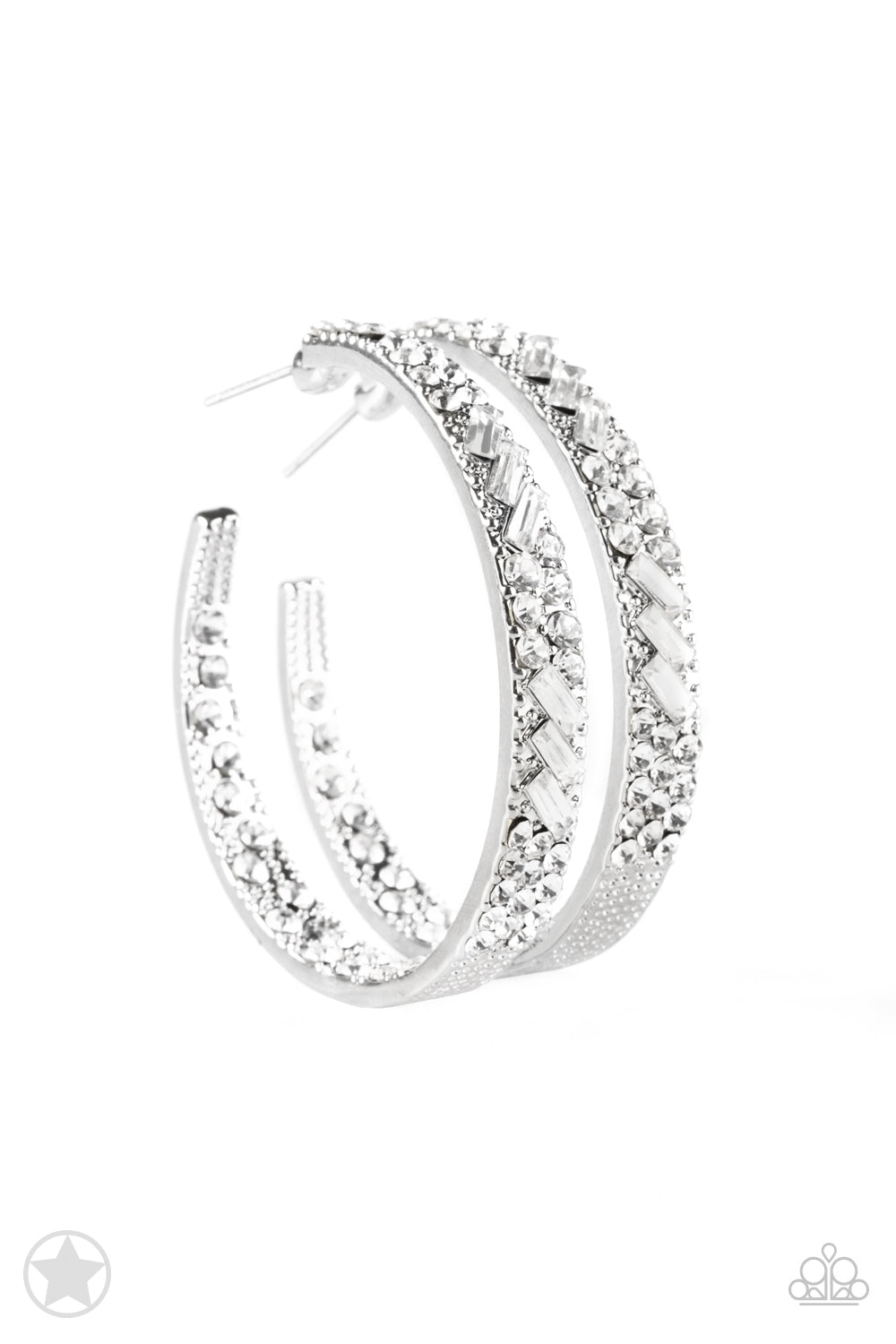 Paparazzi Earrings - GLITZY By Association - Silver (Blockbuster)