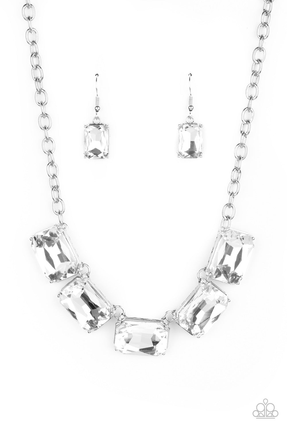 Paparazzi Necklaces  - Deep Freeze Diva - White