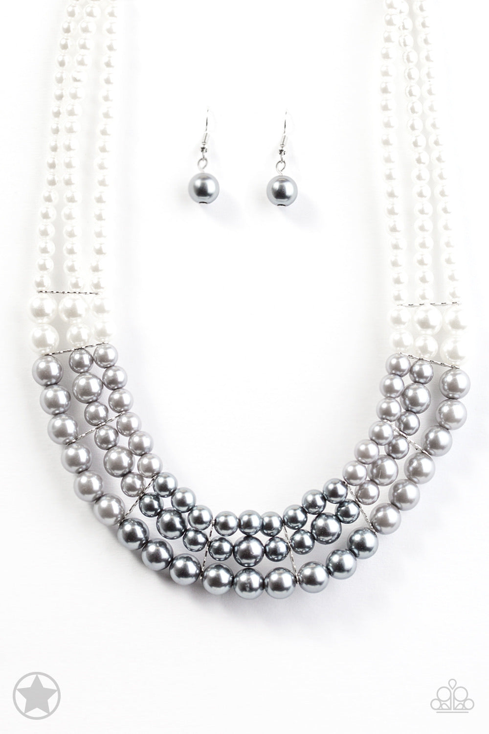 Paparazzi Necklace- Lady In Waiting Silver (Blockbuster) - SHOPBLINGINGPRETTY