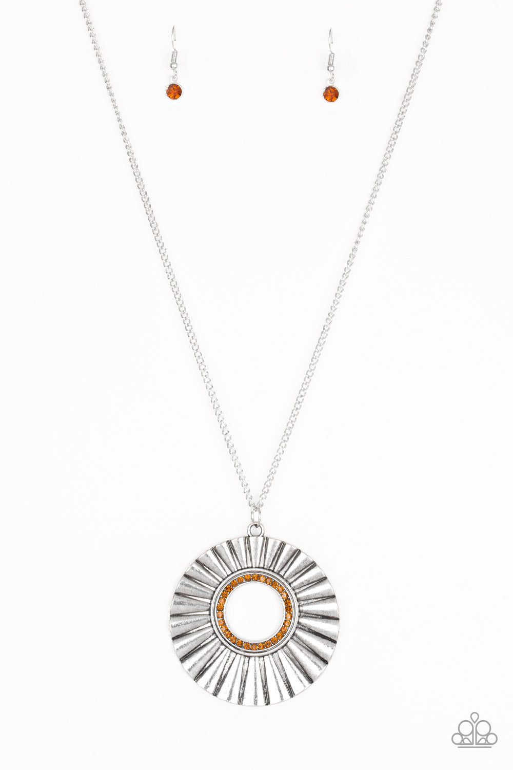 Paparazzi Necklaces - Chicly Centered - Brown