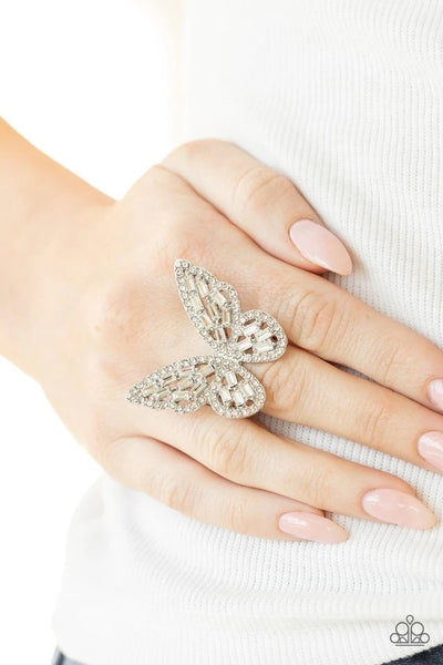 Paparazzi Ring - Flauntable Flutter - White **