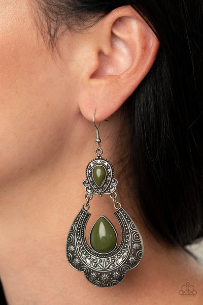 Paparazzi Earrings  -  Rise and Roam - Green