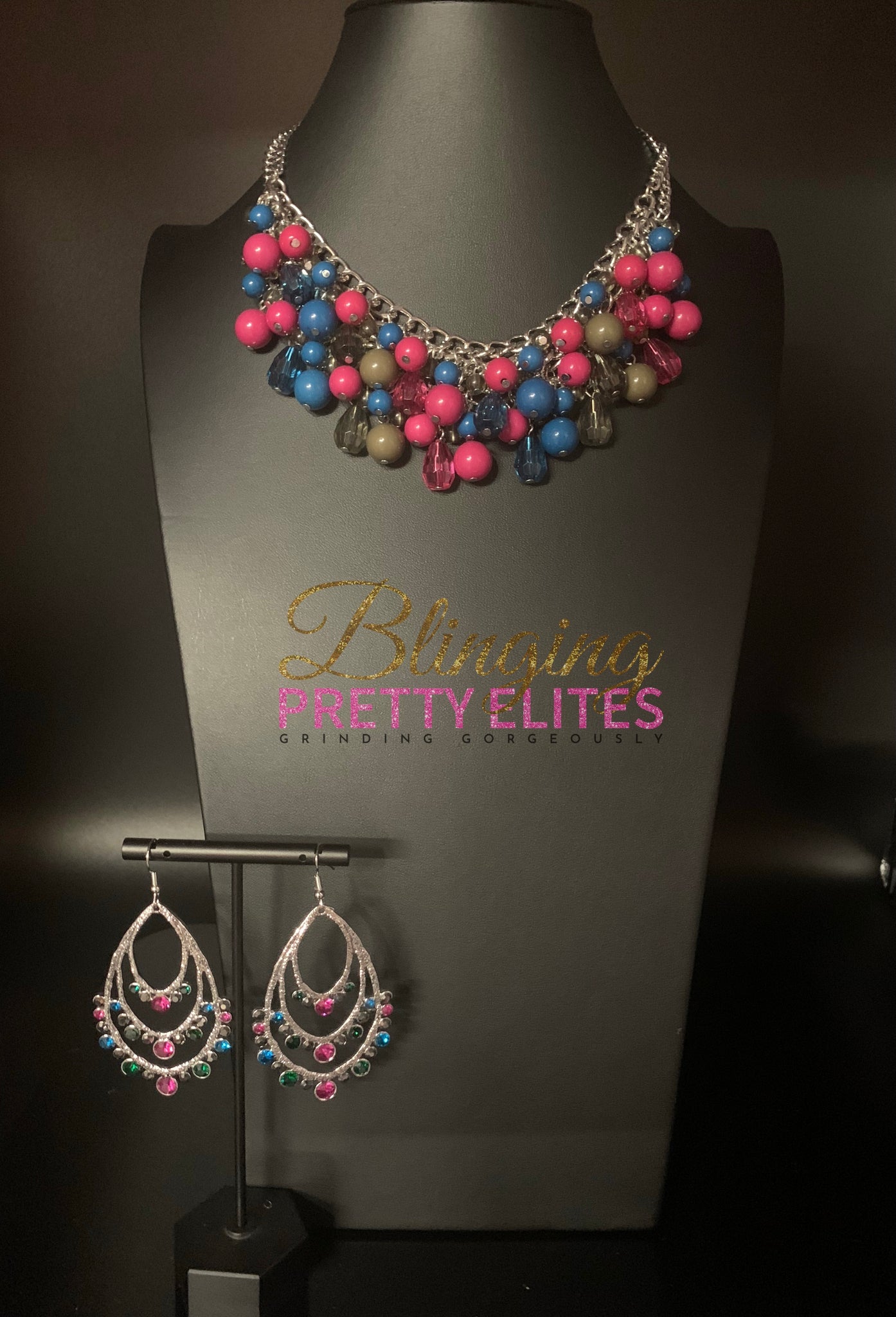 Paparazzi Necklace & Earrings Set - Multi