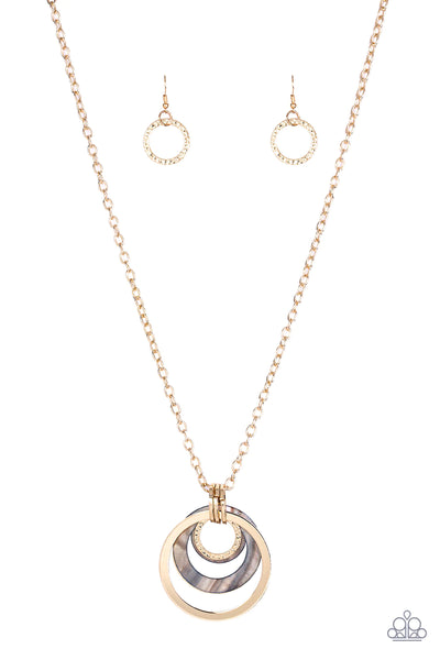 Paparazzi Necklace - Coast Coasting - Gold