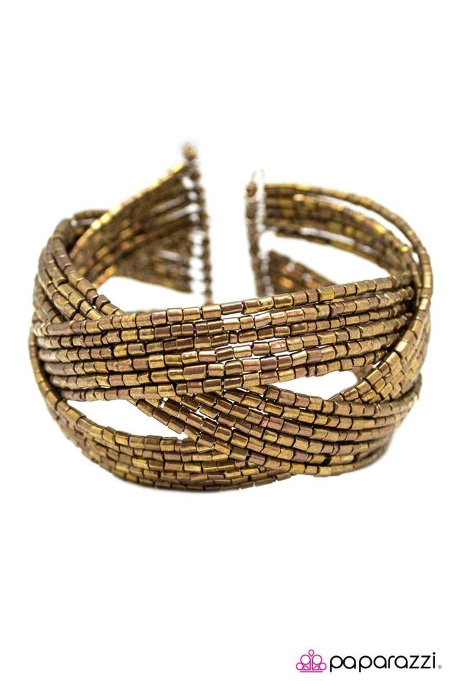 Paparazzi  Bracelet - Shooting Stars - Brass